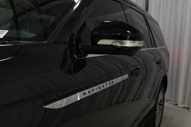 New 2026 Lincoln Navigator Reserve AWD/4WD image 34