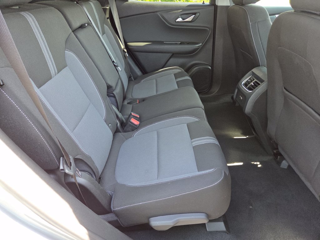 Used 2025 Chevrolet Blazer LT AWD/4WD image 18