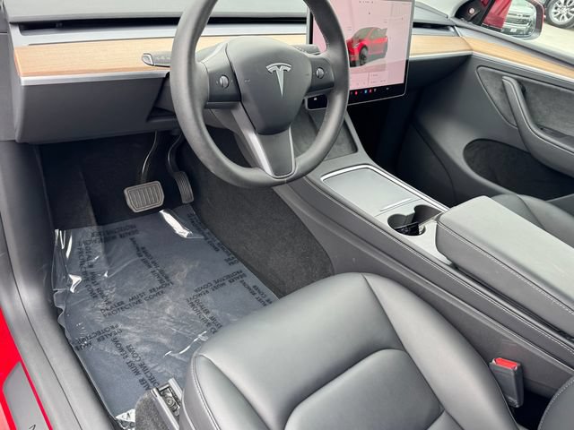 Used 2024 Tesla Model Y Long Range AWD/4WD image 16
