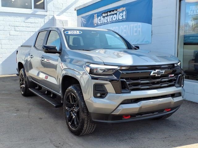 Certified 2025 Chevrolet Colorado Z71 w/ Technology Package AWD/4WD image 1