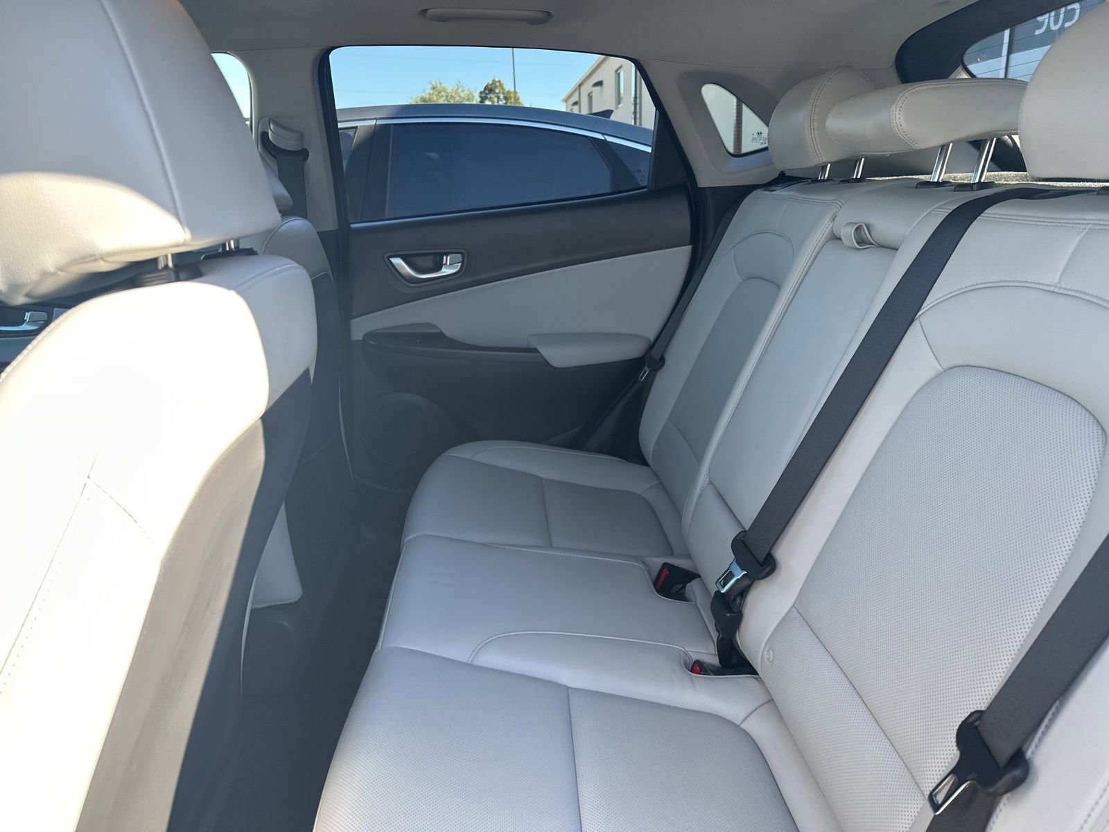 Used 2023 Hyundai Kona Limited image 36