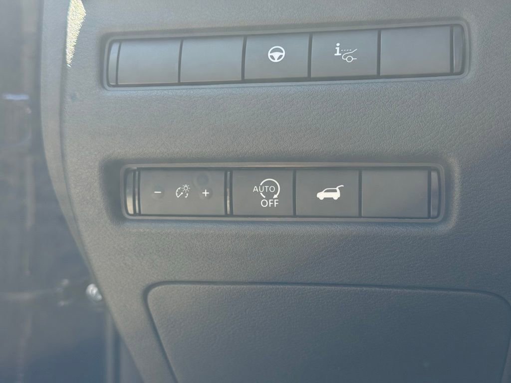 New 2026 Nissan Rogue Platinum image 13