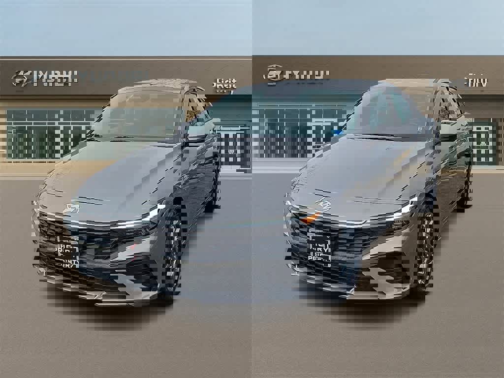 Used 2024 Hyundai Elantra SEL image 1