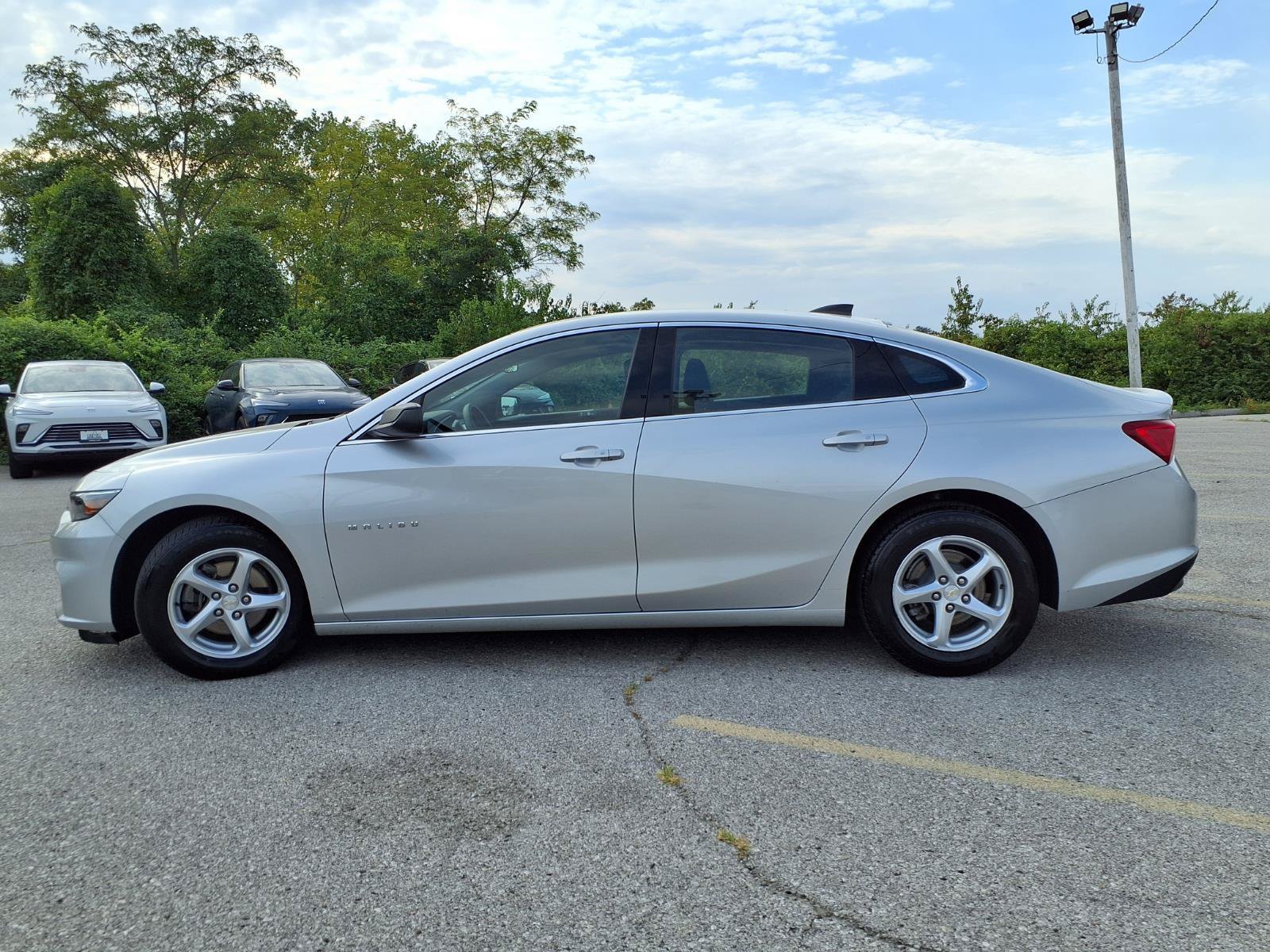 Used 2017 Chevrolet Malibu LS FWD image 35