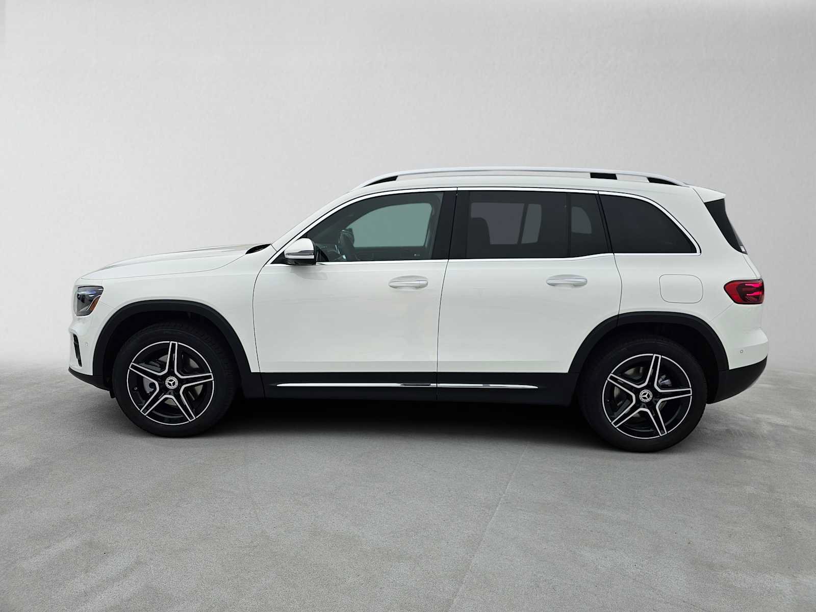 New 2026 Mercedes-Benz GLB 250 image 6