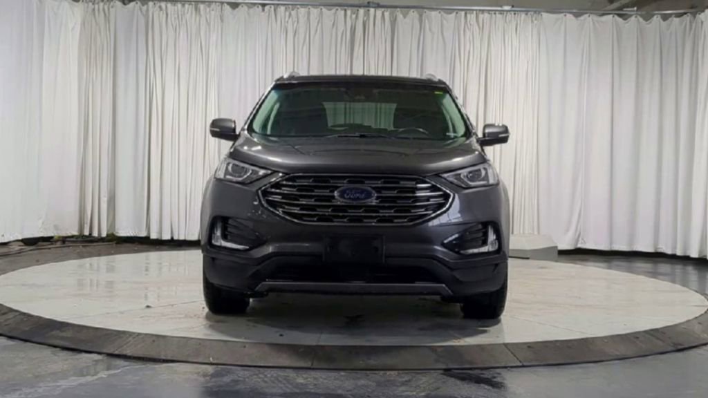 Used 2020 Ford Edge SEL image 3