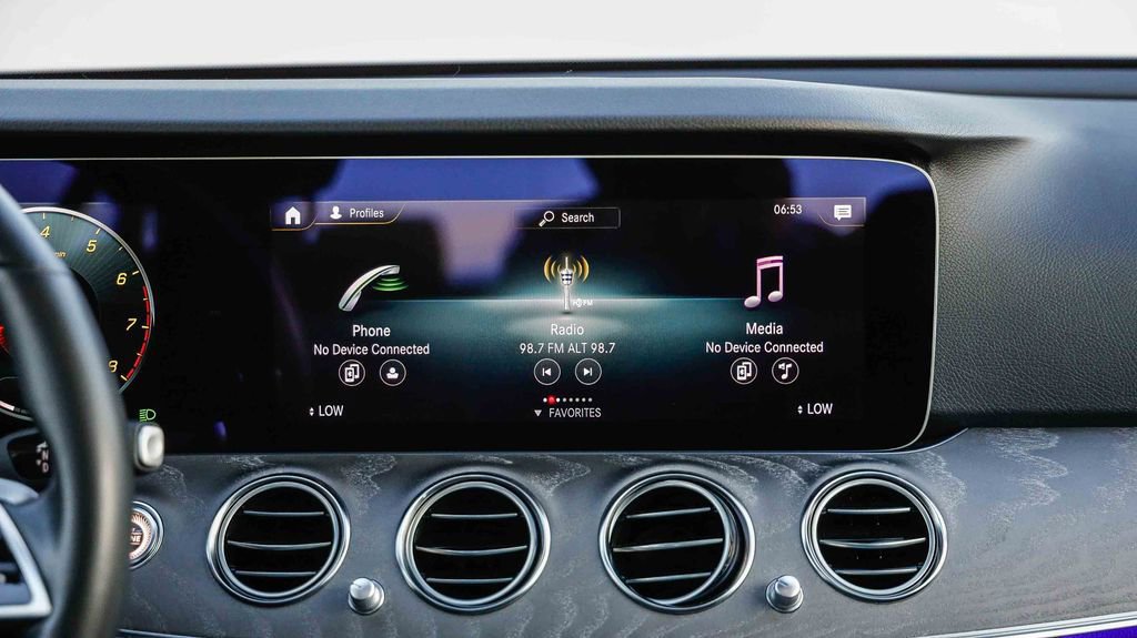 Used 2023 Mercedes-Benz E 350 Sedan image 15