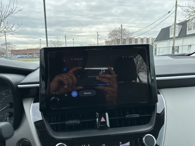 Used 2025 Toyota Corolla LE w/ LE Premium Package image 36