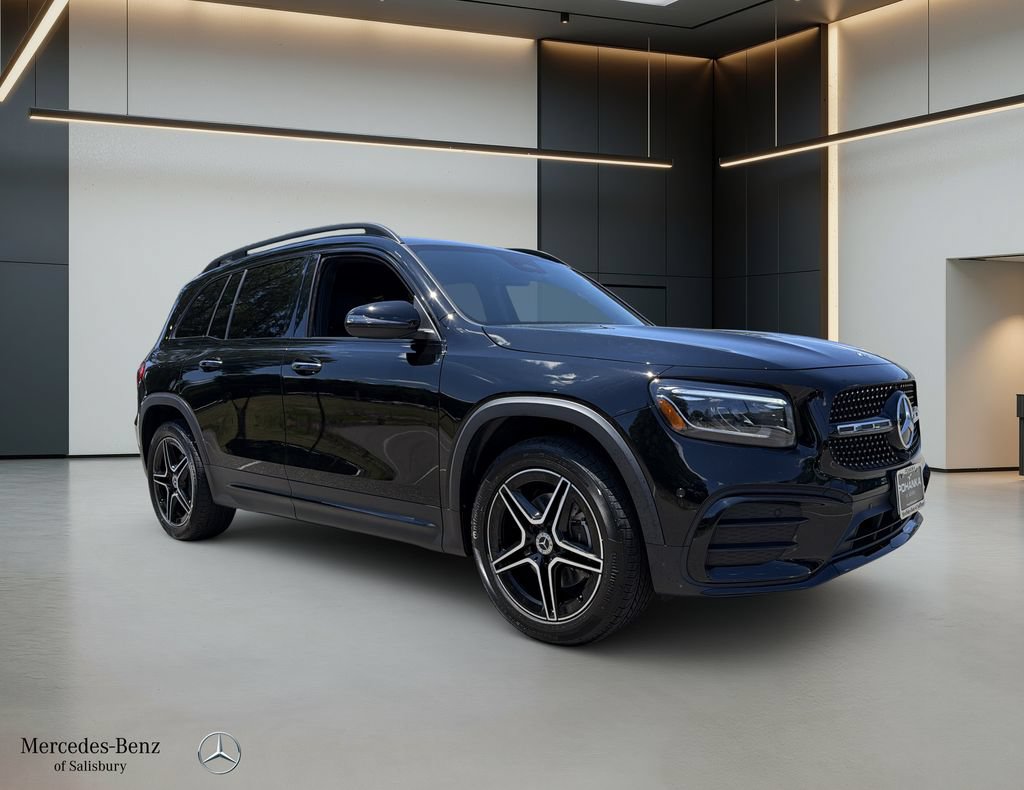 Certified 2024 Mercedes-Benz GLB 250 4MATIC w/ AMG Night Package image 3