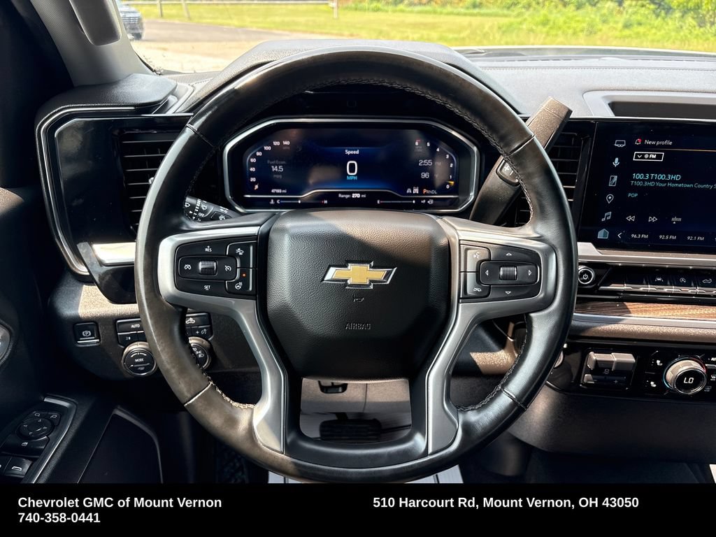 Used 2025 Chevrolet Silverado 1500 LT AWD/4WD image 17