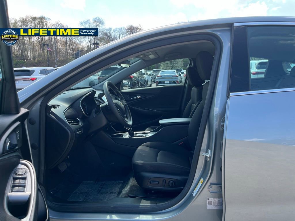 Used 2025 Chevrolet Malibu LT FWD image 19