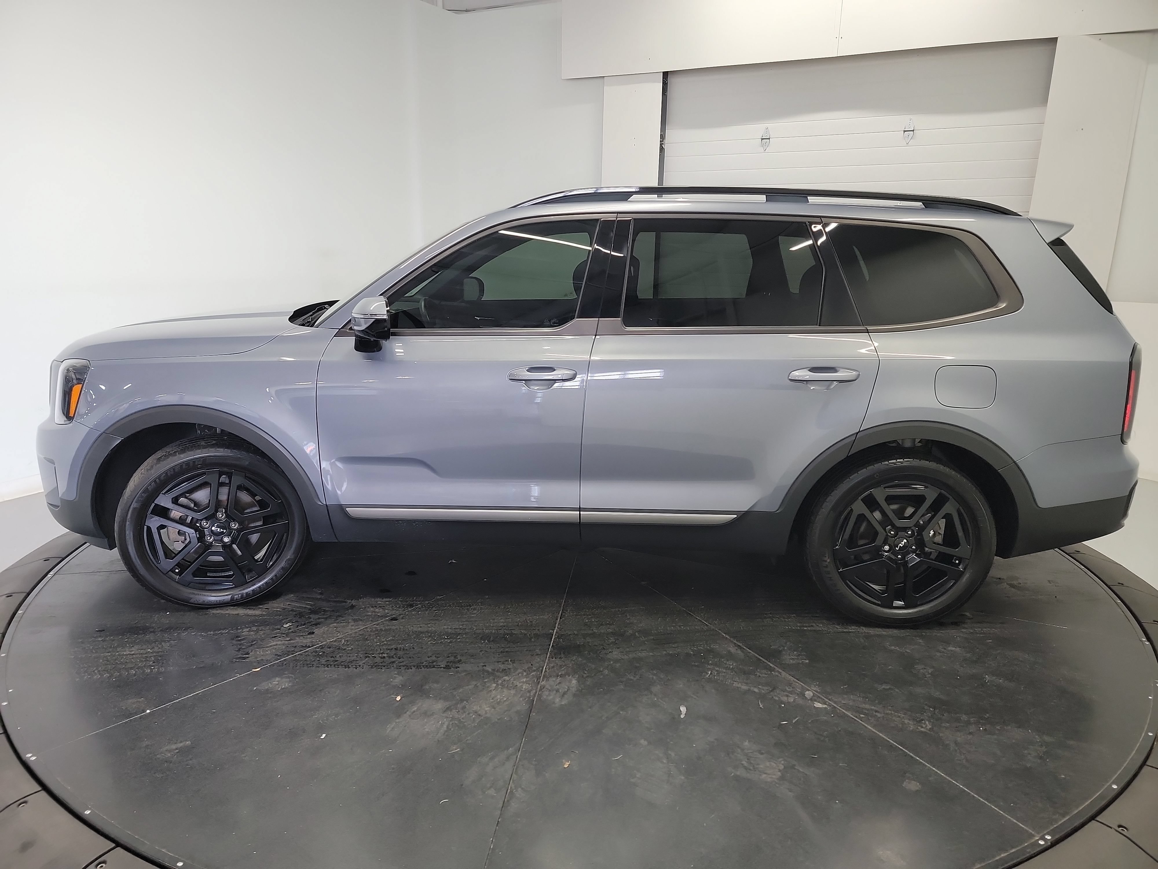 Used 2023 Kia Telluride SX X-Line AWD/4WD image 4