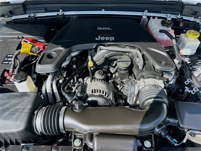 Certified 2021 Jeep Gladiator Sport image 28