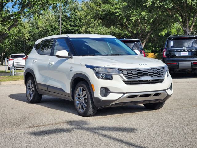 Used 2022 Kia Seltos LX video 2