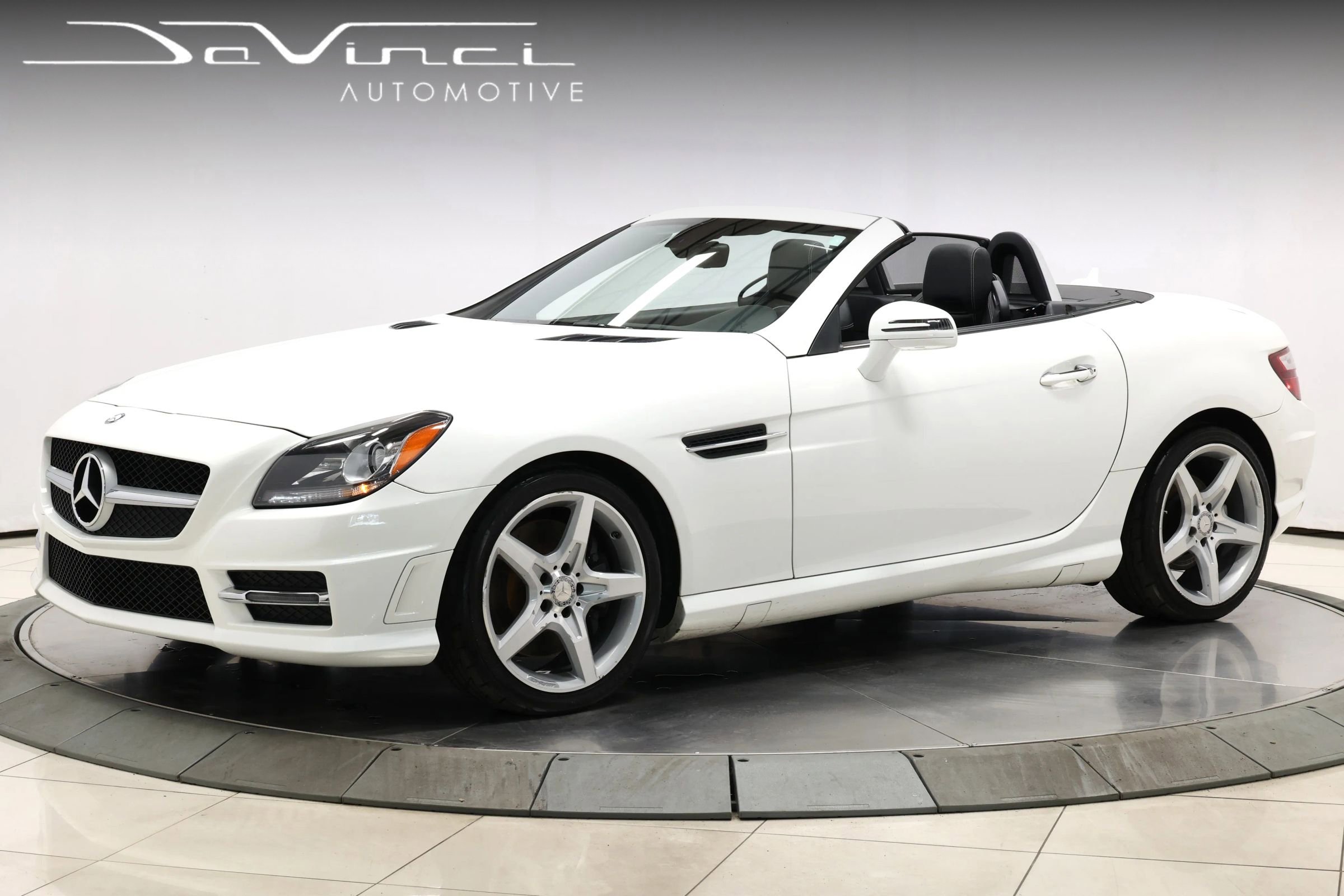 Used 2015 Mercedes-Benz SLK 250 image 1