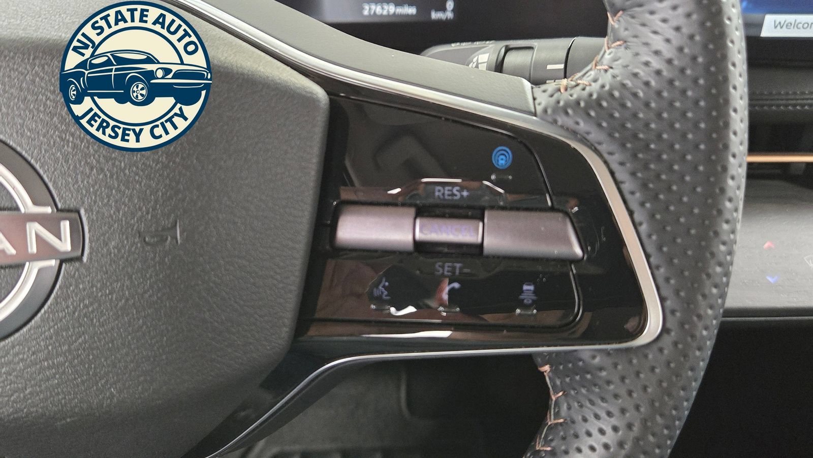 Used 2023 Nissan Ariya AWD image 13