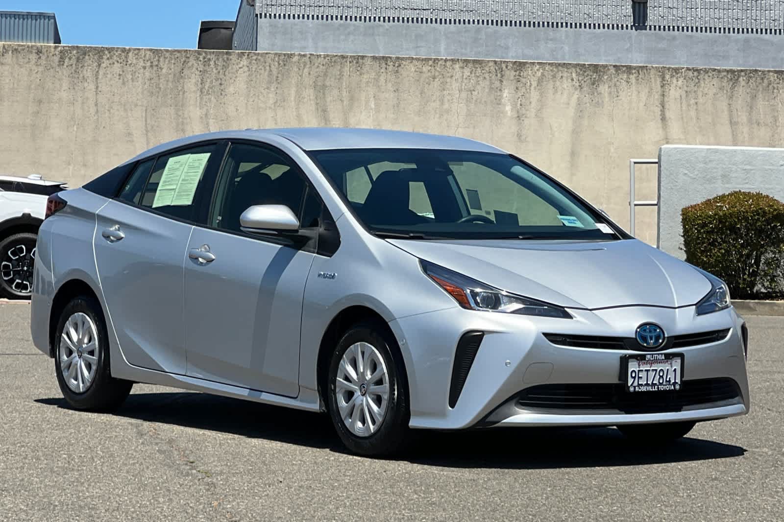 Used 2021 Toyota Prius LE FWD image 5