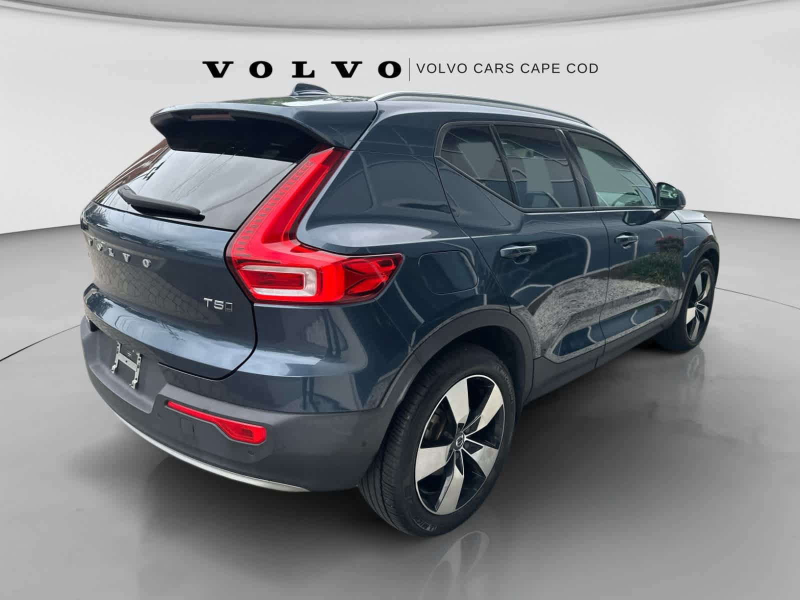 Used 2021 Volvo XC40 T5 Momentum w/ Protection Package Premier AWD/4WD image 37