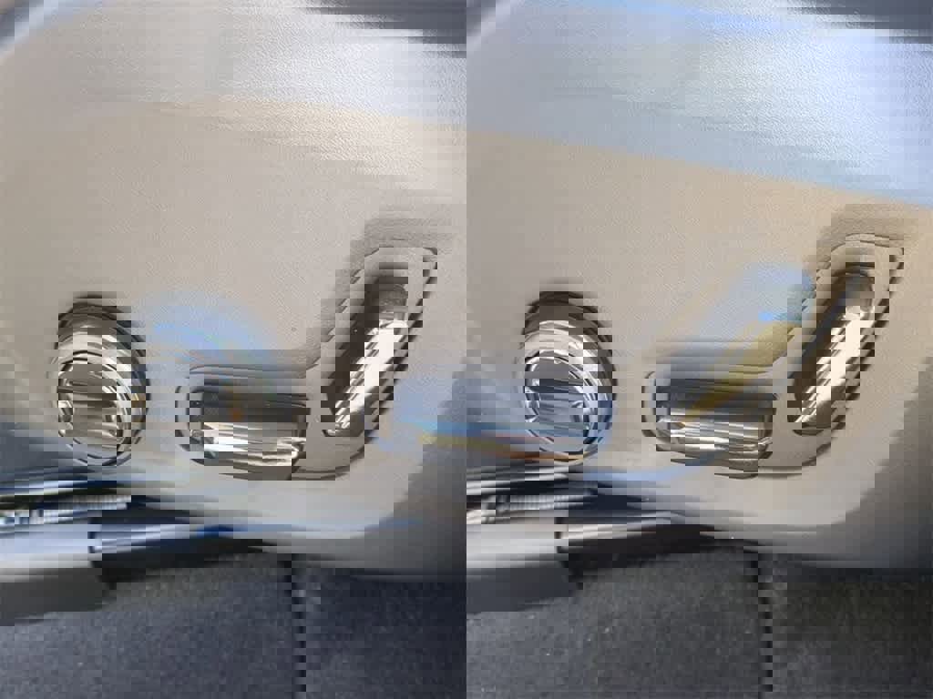 New 2026 Volvo XC60 B5 Plus w/ Protection Package Premier image 16