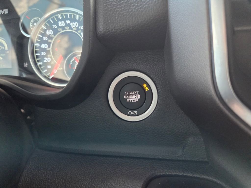 Used 2025 RAM 1500 Big Horn RWD image 30