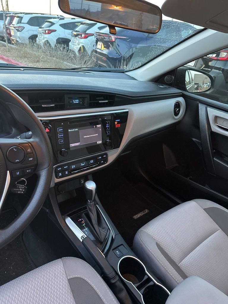 Used 2019 Toyota Corolla LE image 42