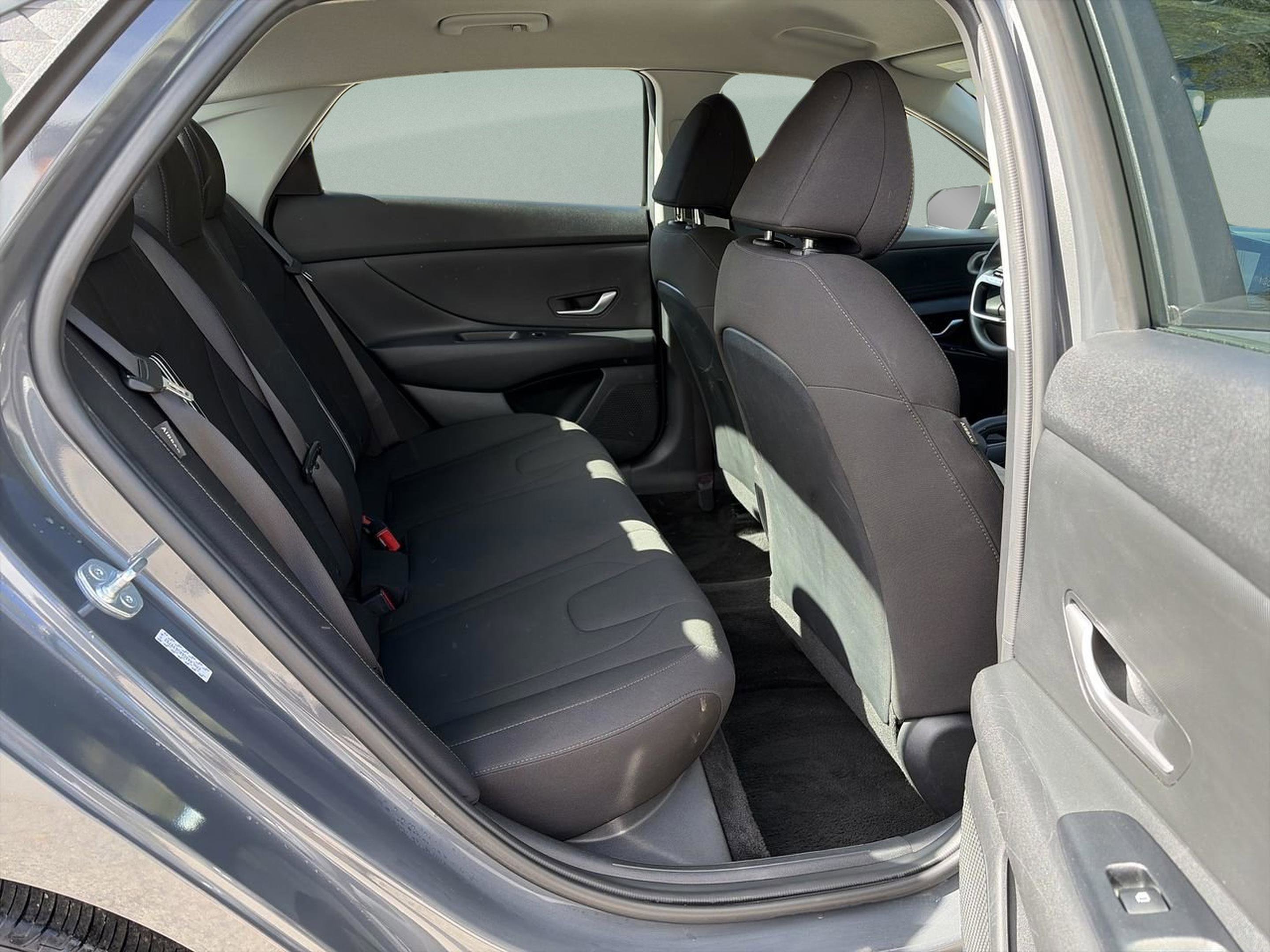 Used 2024 Hyundai Elantra SEL image 19