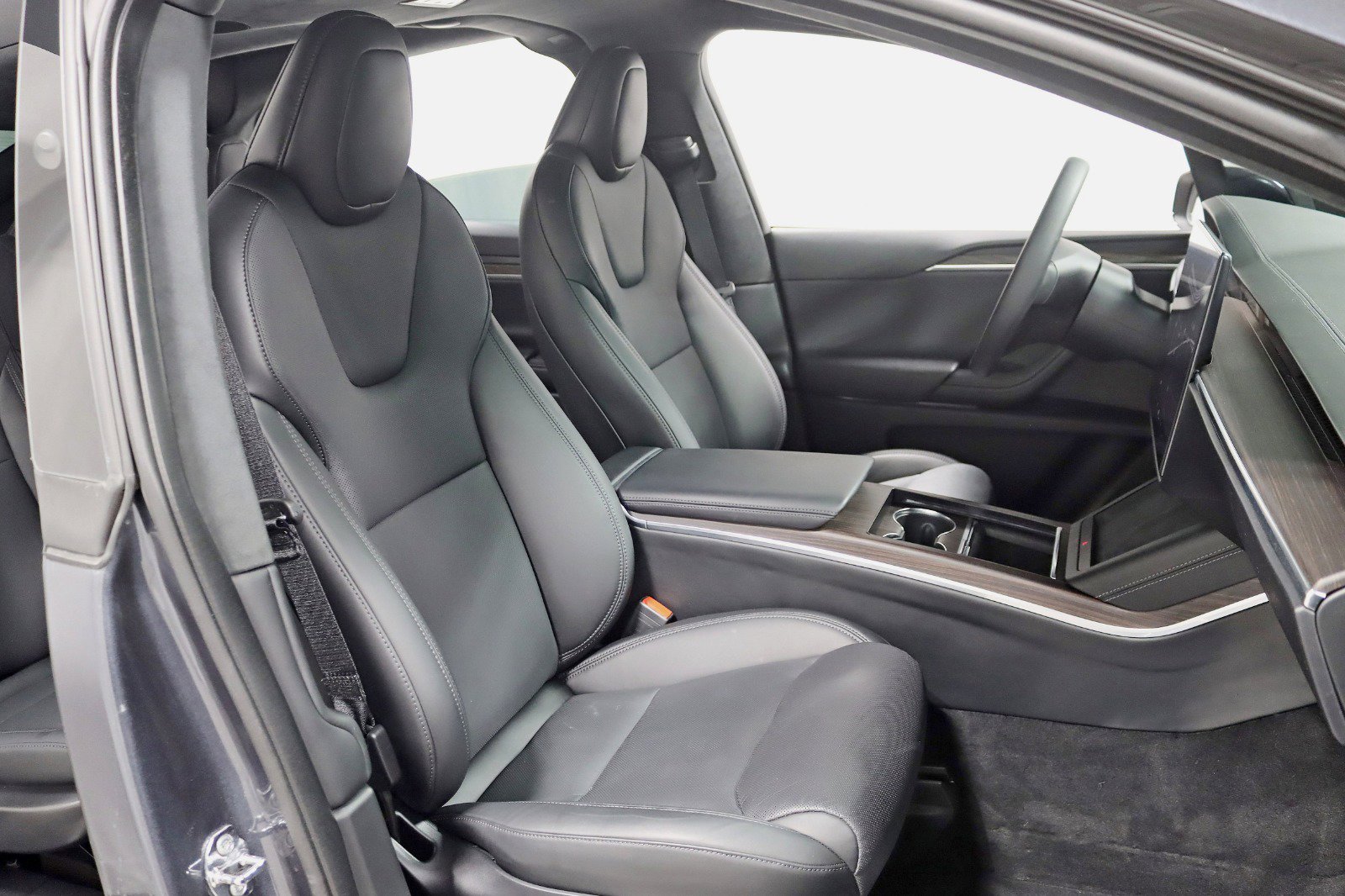 Used 2024 Tesla Model X image 31