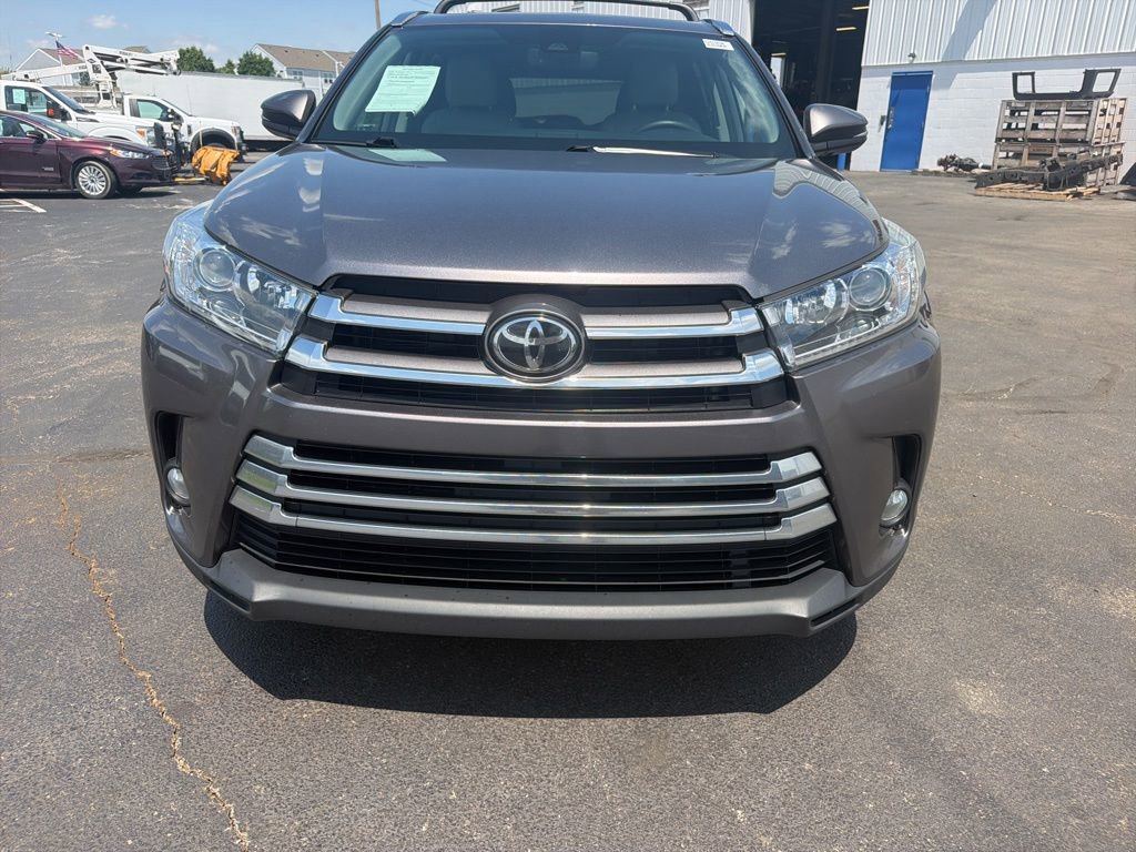 Used 2018 Toyota Highlander Limited AWD/4WD image 10