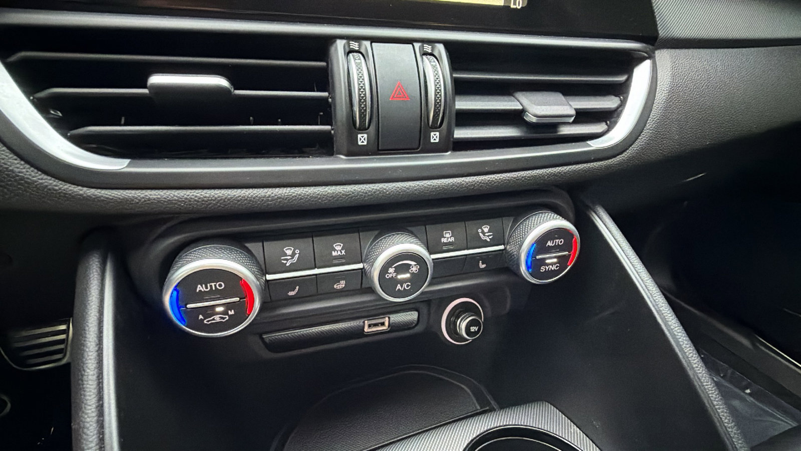 Used 2024 Alfa Romeo Giulia Ti w/ Active Assist Plus Package RWD image 34