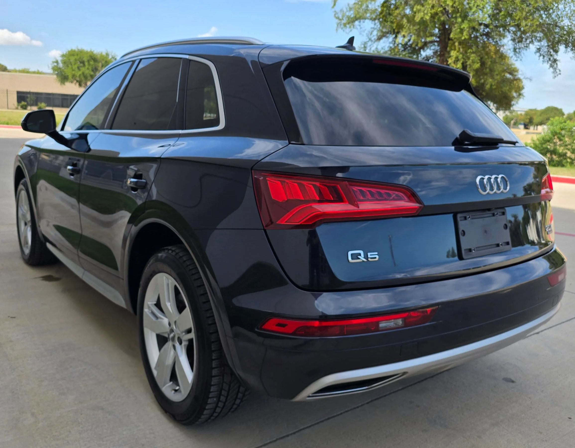 Used 2018 Audi Q5 2.0T Premium Plus AWD/4WD image 6