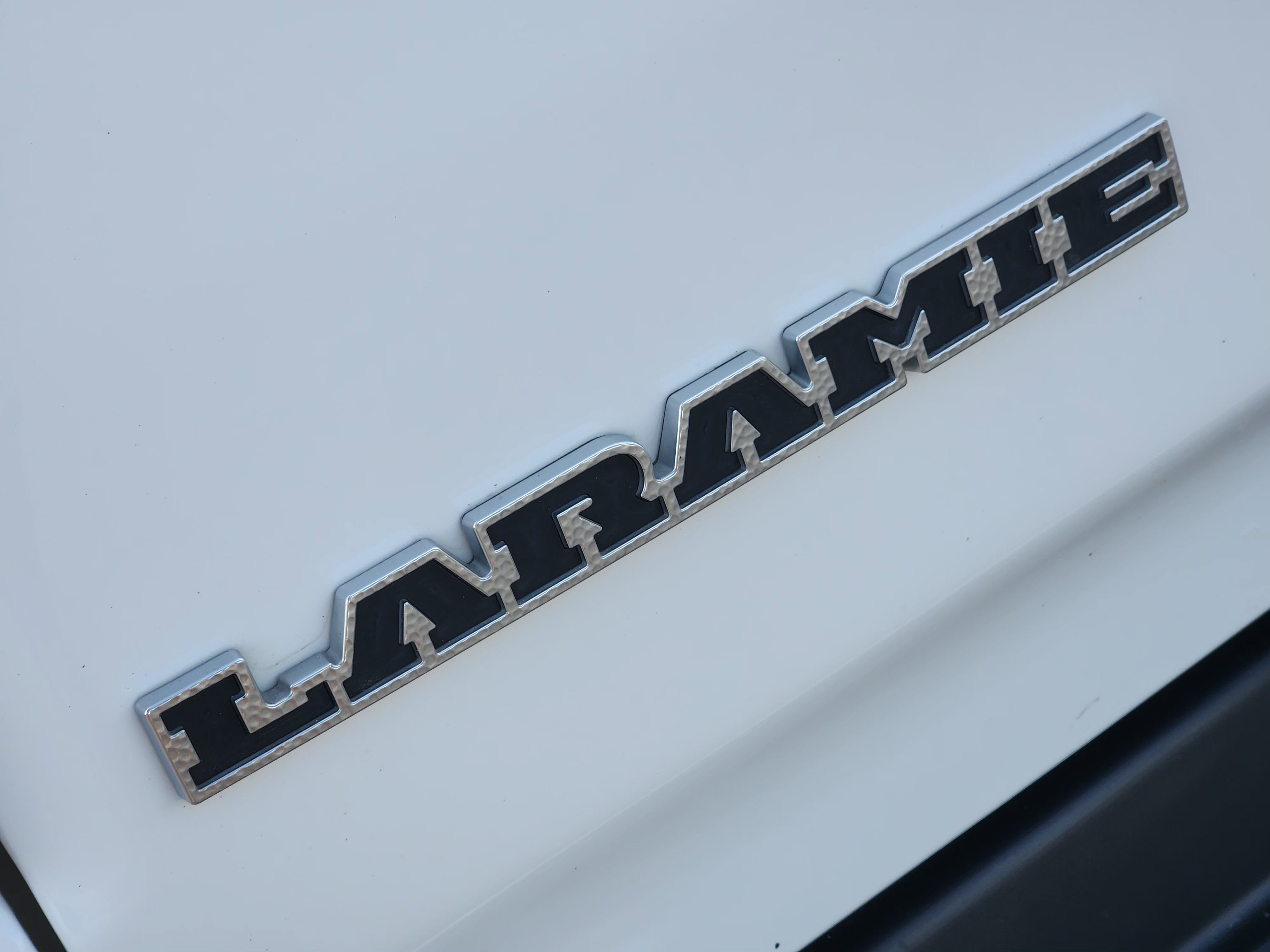 Used 2023 RAM 1500 Laramie AWD/4WD image 14