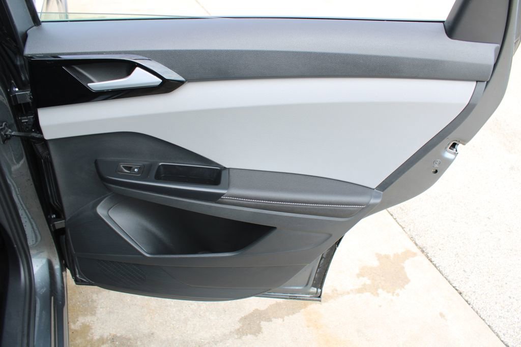 Certified 2024 Volkswagen Taos S image 21