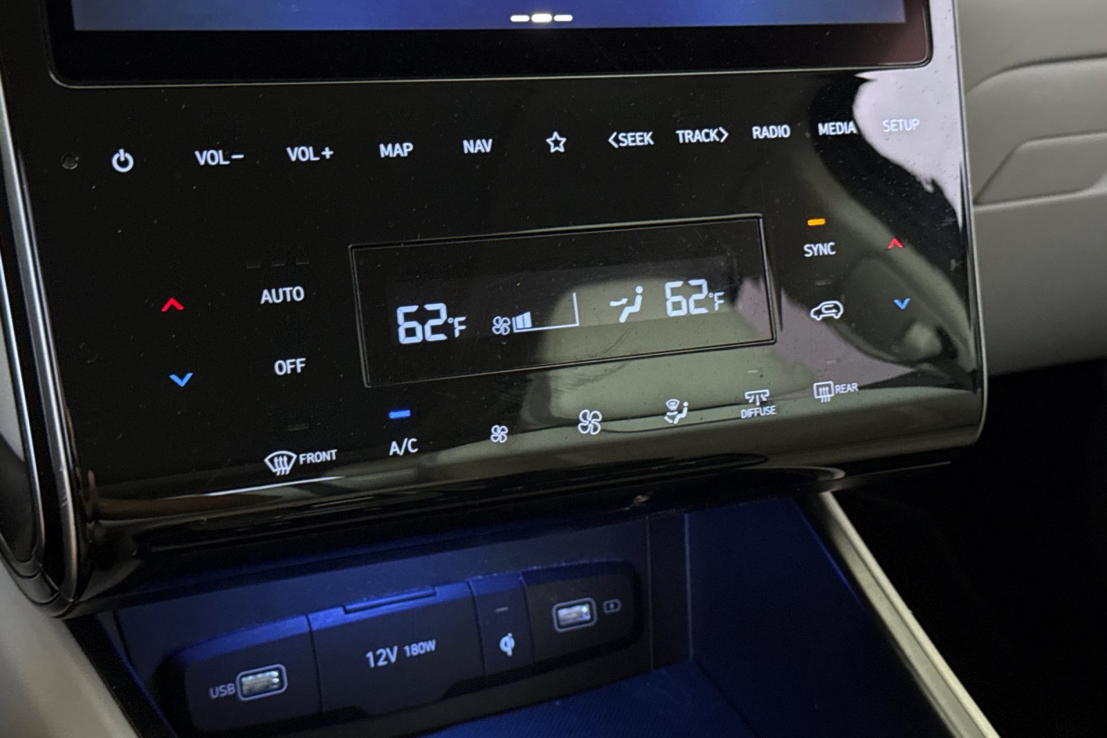 Used 2022 Hyundai Tucson Limited w/ Cargo Package FWD image 20