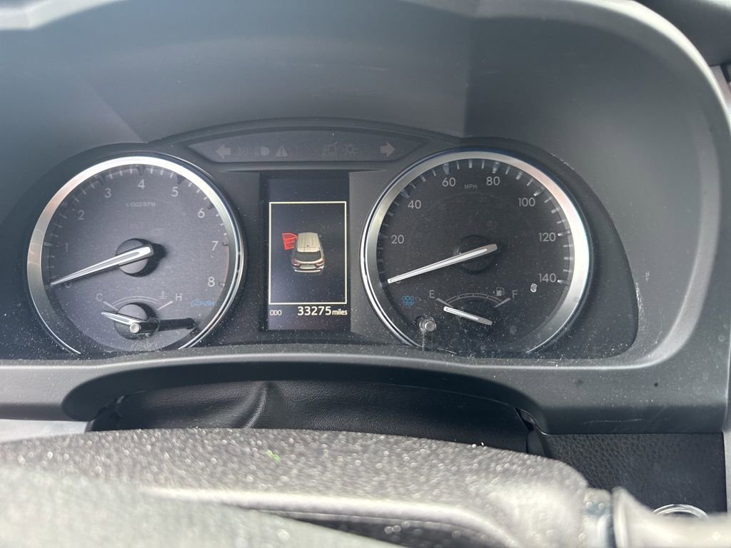 Used 2019 Toyota Highlander XLE AWD/4WD image 12