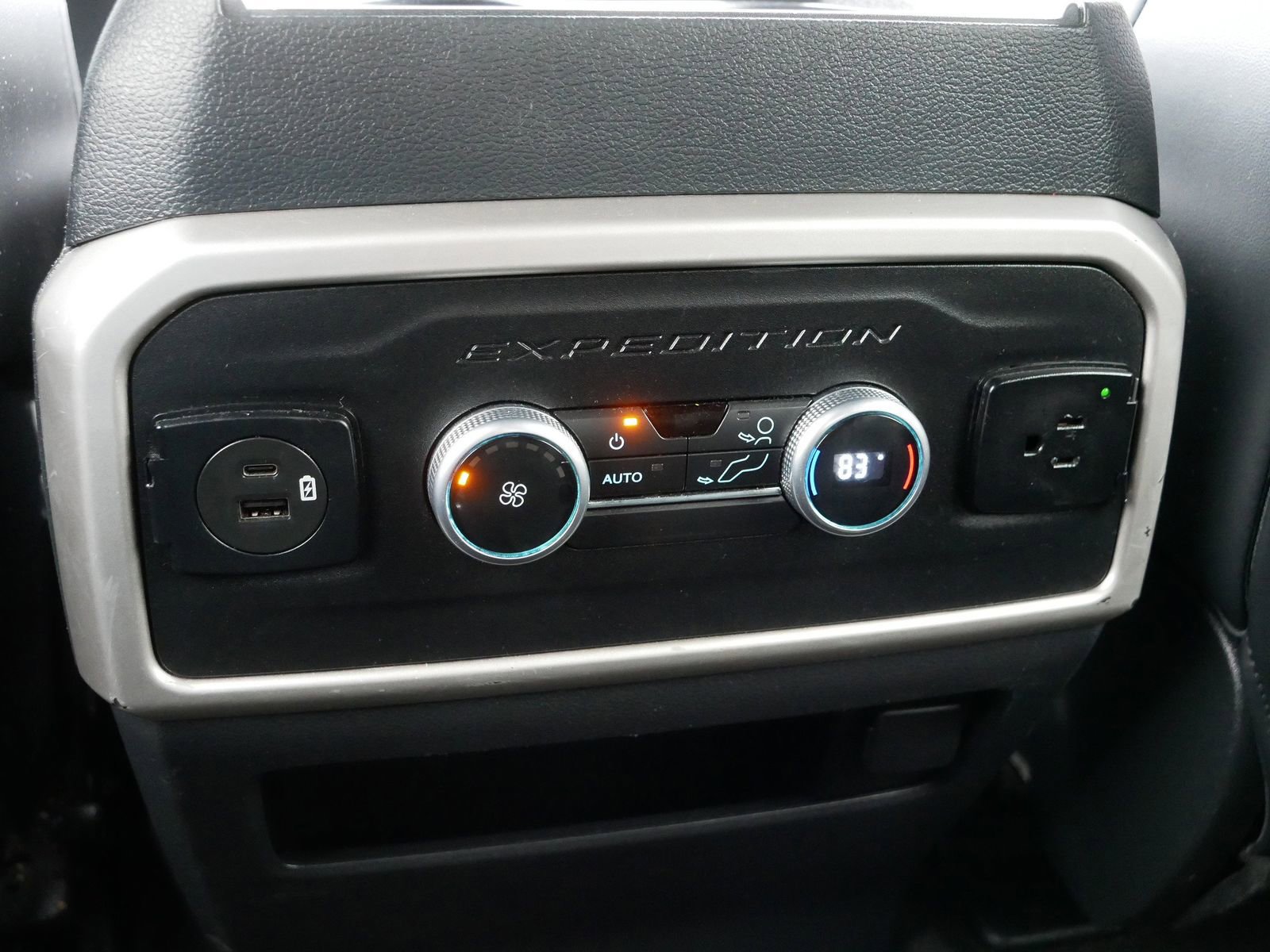 Used 2022 Ford Expedition Max XLT AWD/4WD image 23