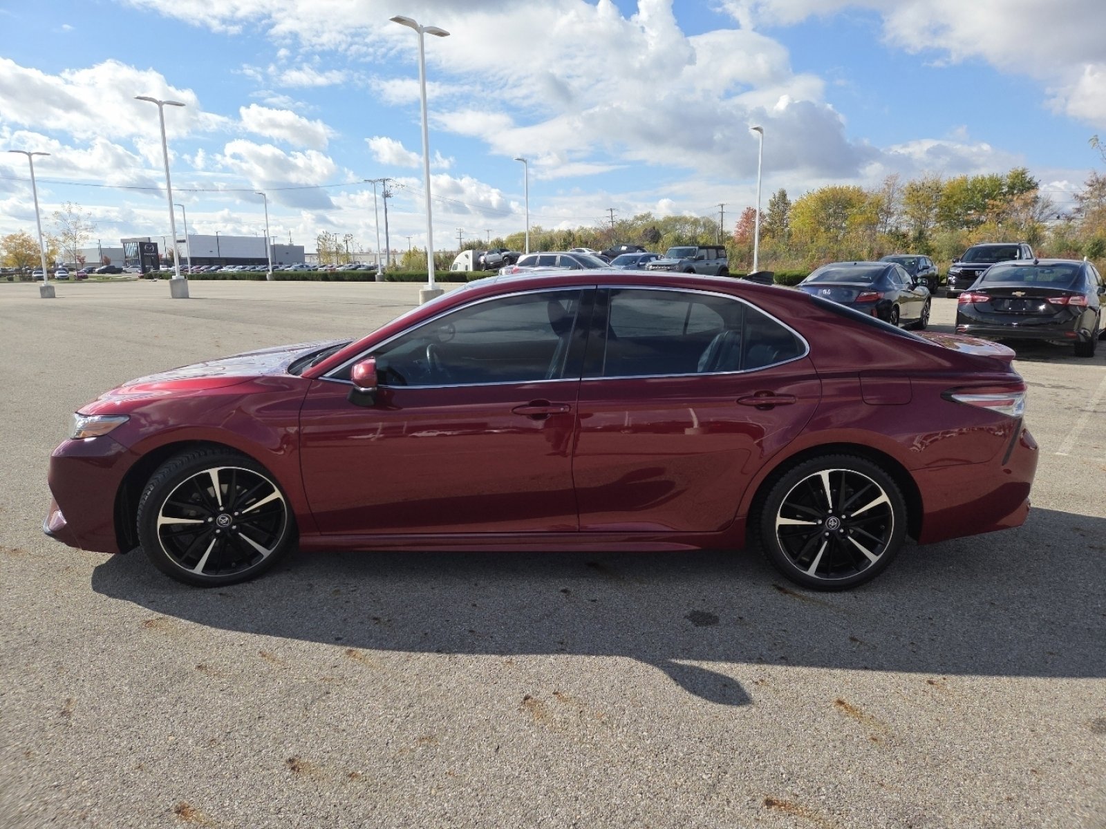 Used 2018 Toyota Camry XSE image 16