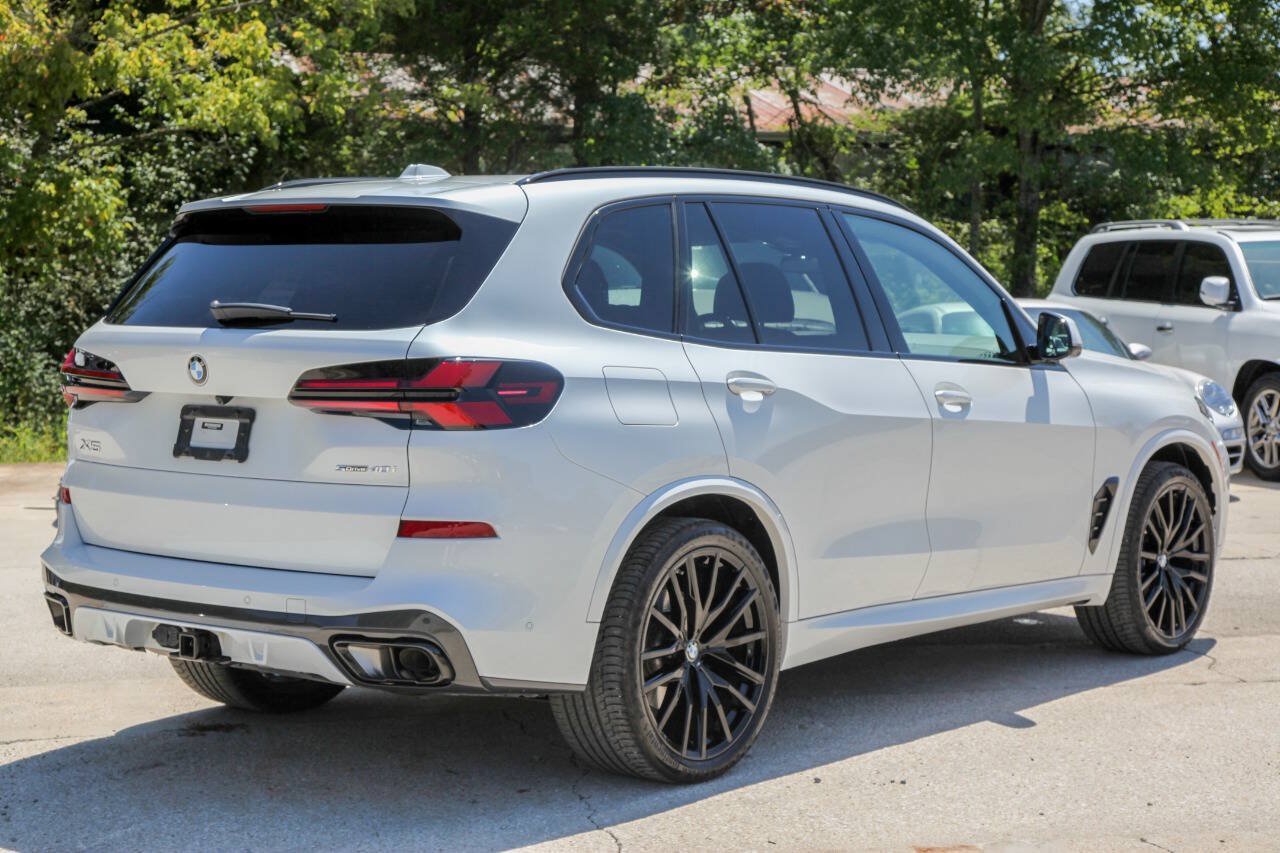 Used 2024 BMW X5 sDrive40i w/ M Sport Package RWD image 18