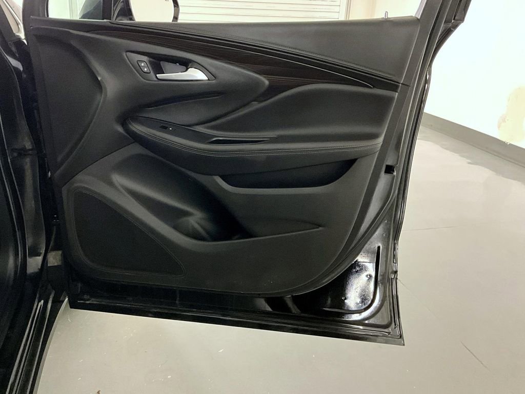 Certified 2020 Buick Envision Essence FWD image 16