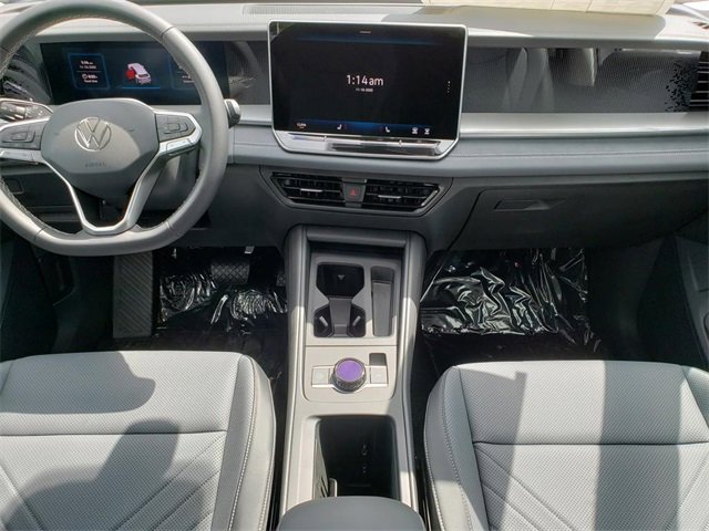 New 2025 Volkswagen Tiguan SE image 8