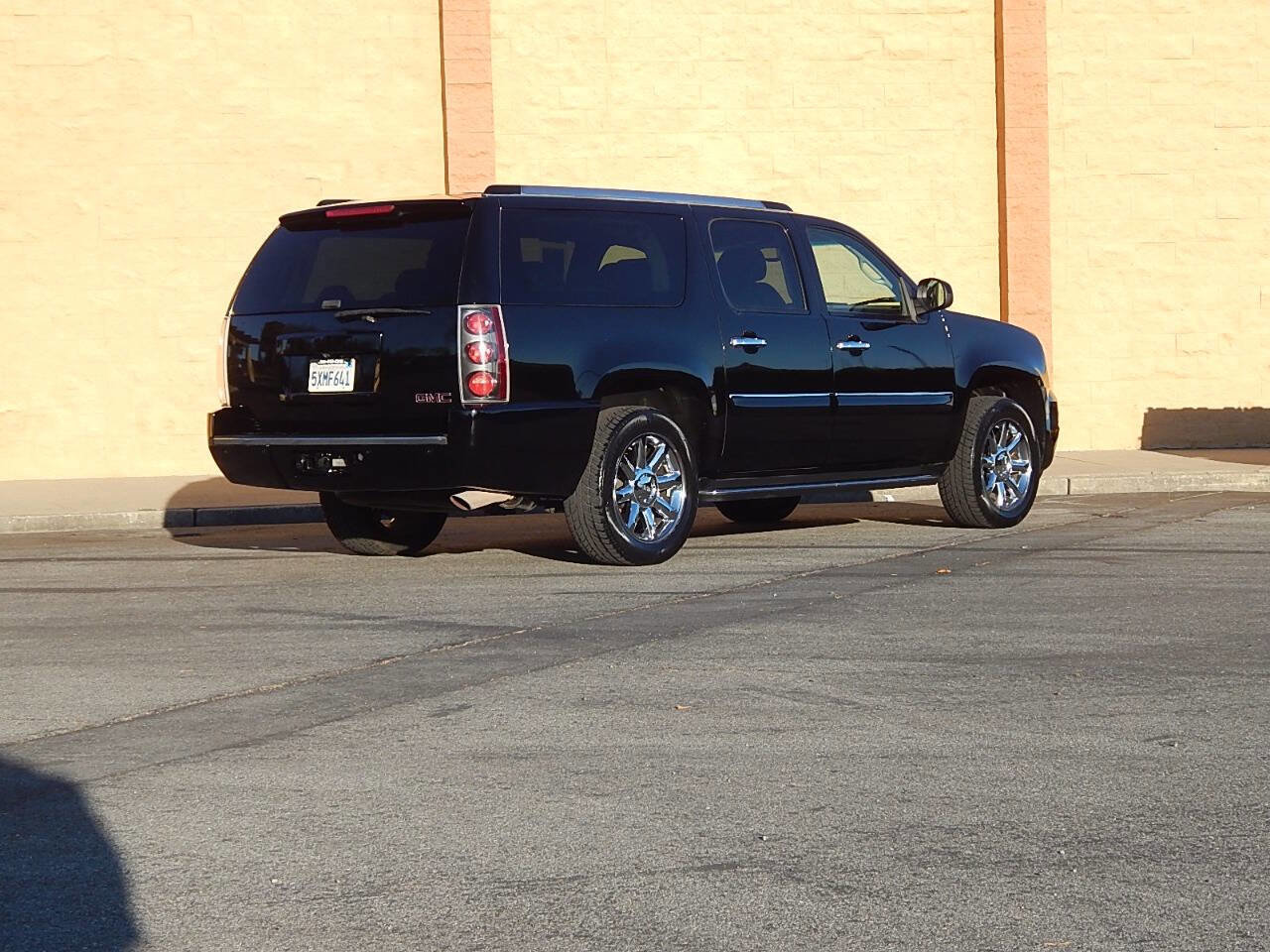Used 2007 GMC Yukon XL Denali AWD/4WD image 7