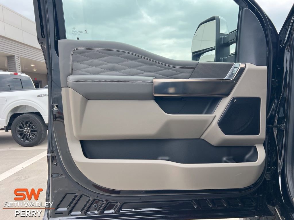 New 2025 Ford F350 Platinum w/ Platinum Plus Package image 9