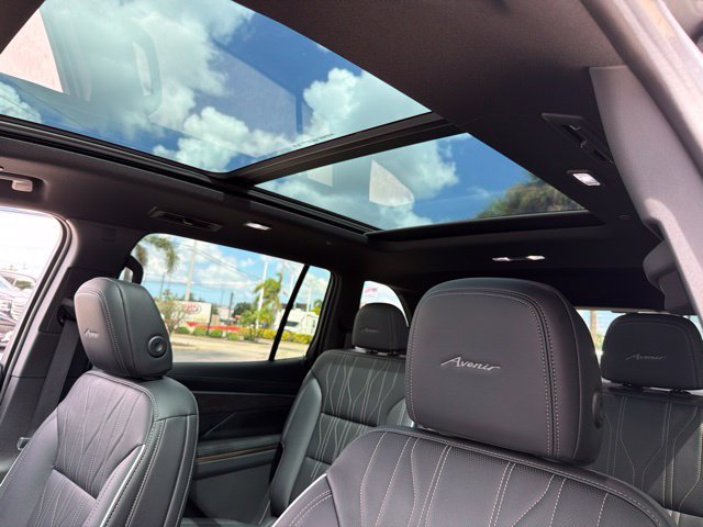 Used 2026 Buick Enclave Avenir w/ Super Cruise Package FWD image 32