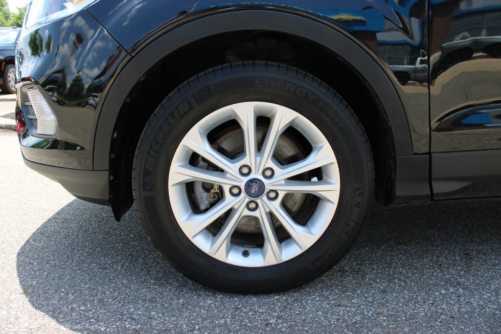 Used 2018 Ford Escape SE w/ SE Sync 3 Package AWD/4WD image 22