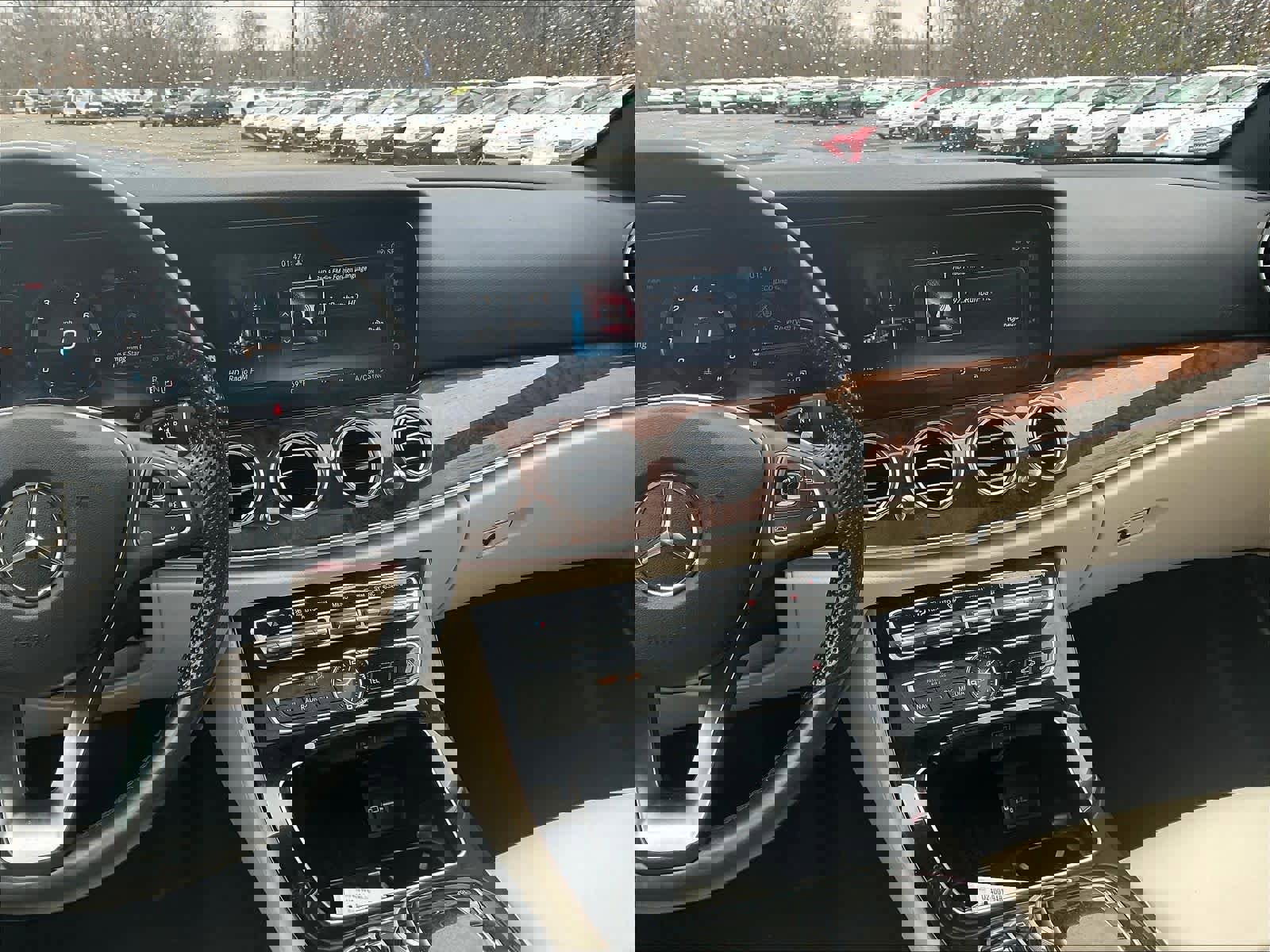 Used 2017 Mercedes-Benz E 300 4MATIC image 18