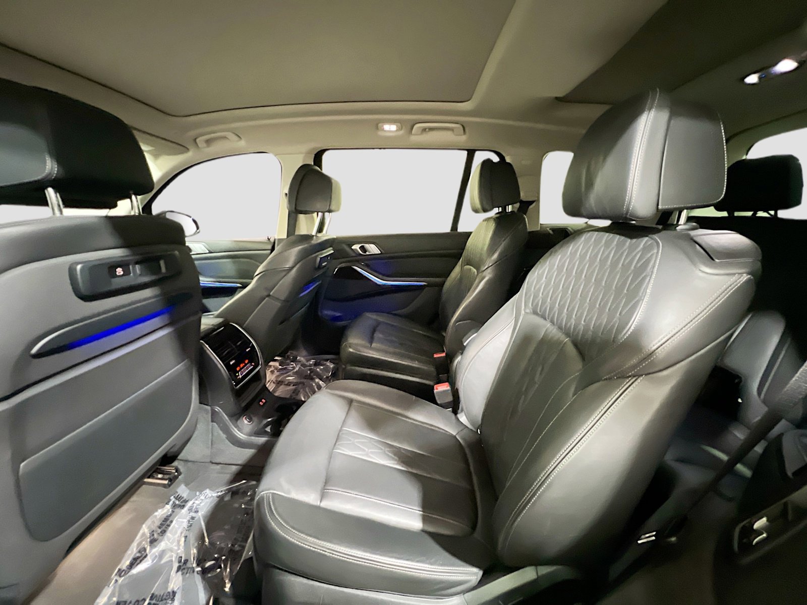 Used 2019 BMW X7 xDrive40i w/ Parking Assistance Package image 18
