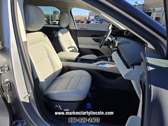 New 2026 Lincoln Nautilus Reserve w/ Jet Appearance Package image 13