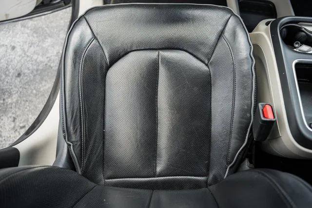 Certified 2019 Chrysler Pacifica Limited FWD image 34