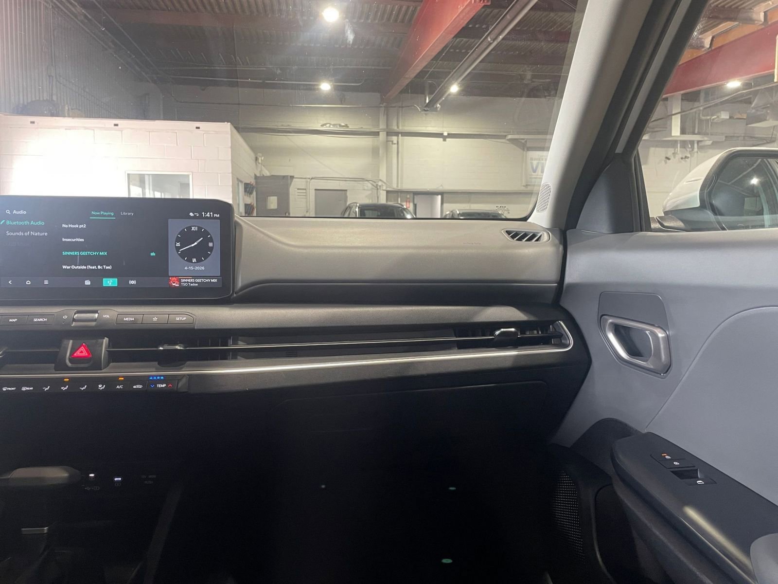 Used 2025 Kia K4 FWD image 33