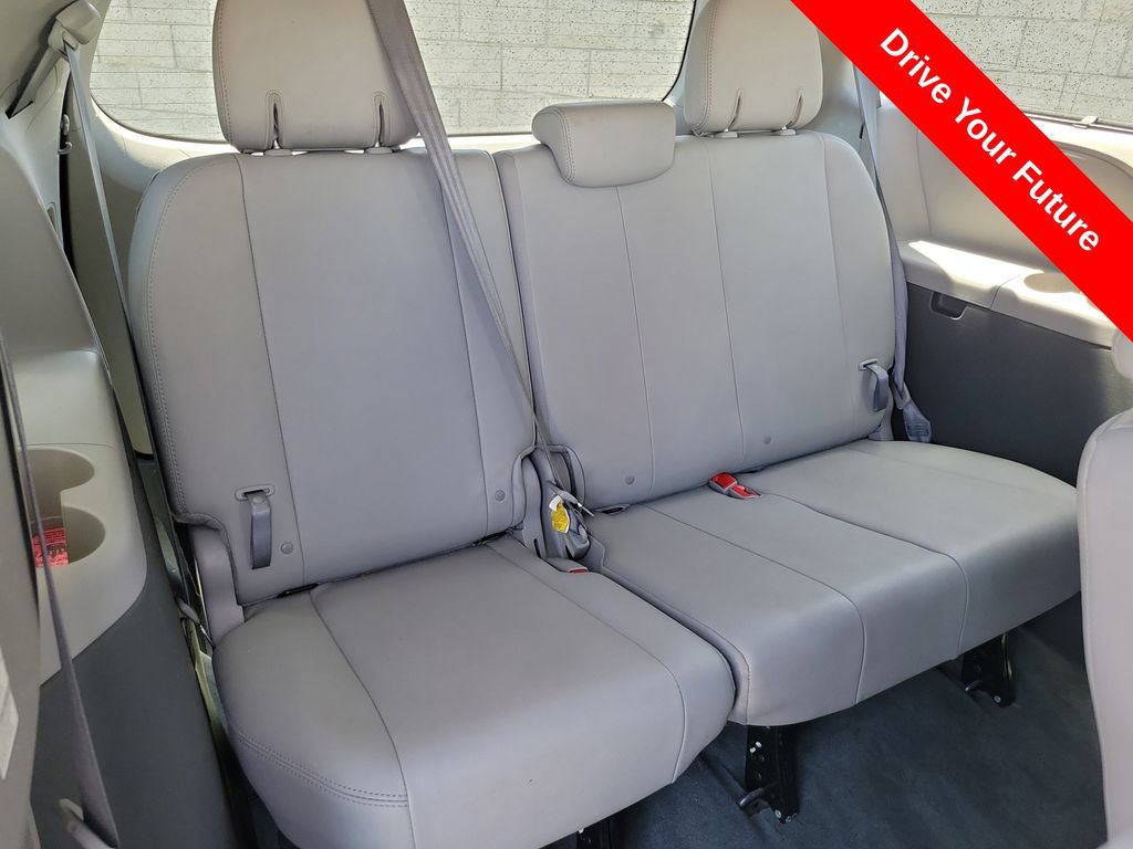 Used 2017 Toyota Sienna XLE w/ XLE Navigation Package FWD image 26