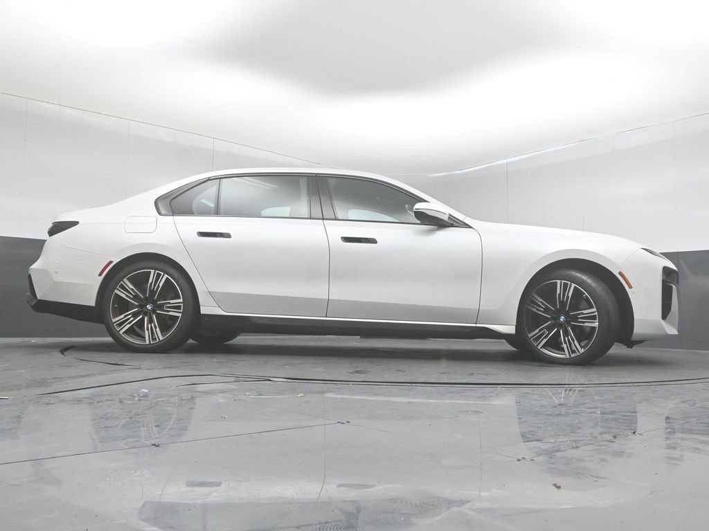 Used 2023 BMW 760i xDrive w/ Luxury Rear Seating Package image 43